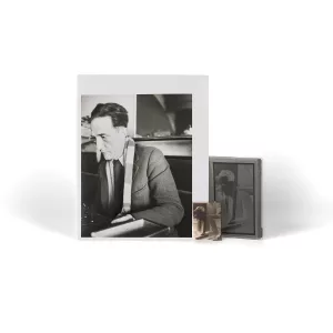 [Photo] Portrait de Marcel Duchamp jouant aux échecs