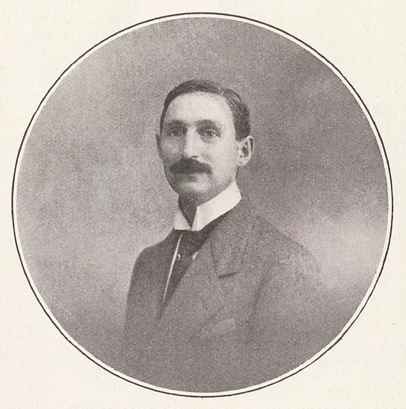 Portrait de René Dumesnil